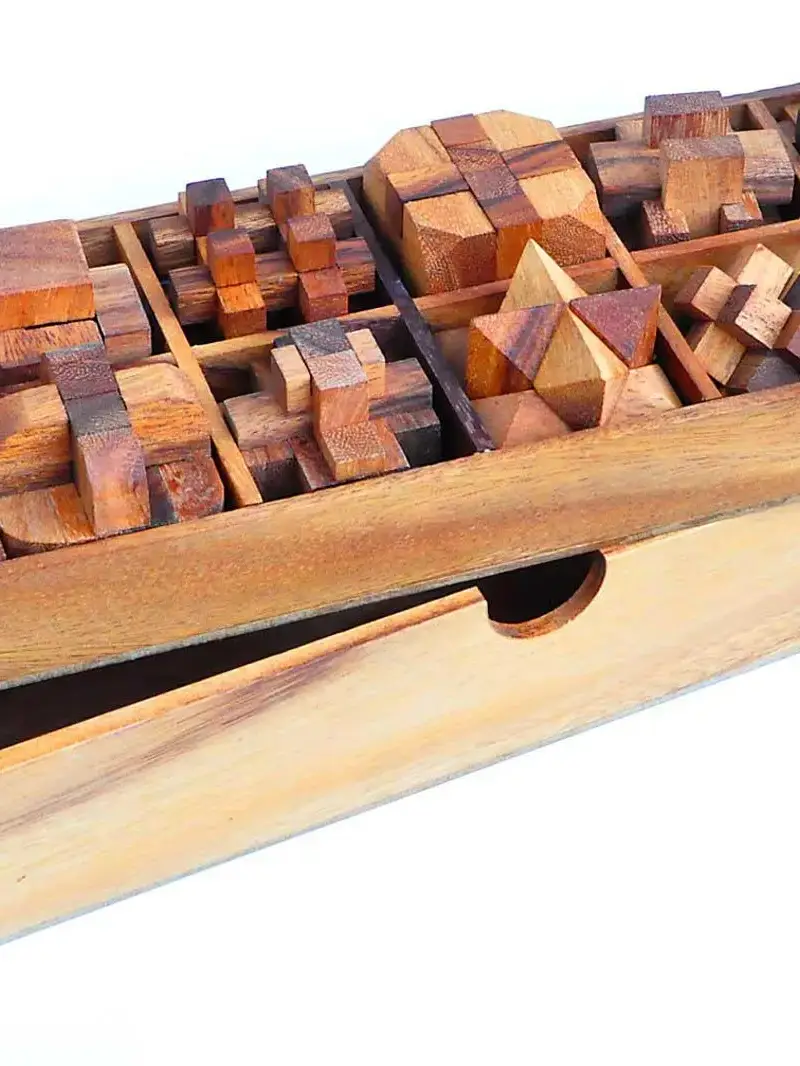 Leonardo Twelve Puzzle Wooden Gift Set For Shelves